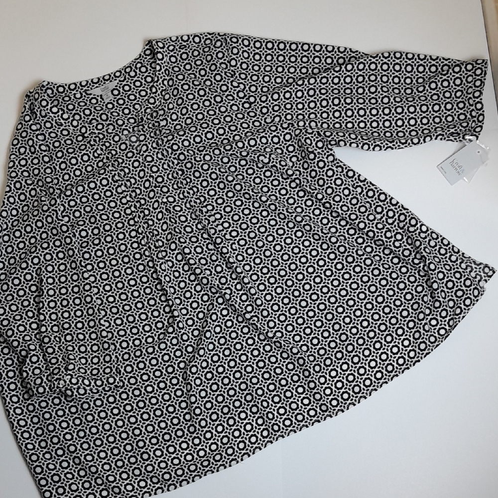 Croft & Barrow Floral Black and White Top